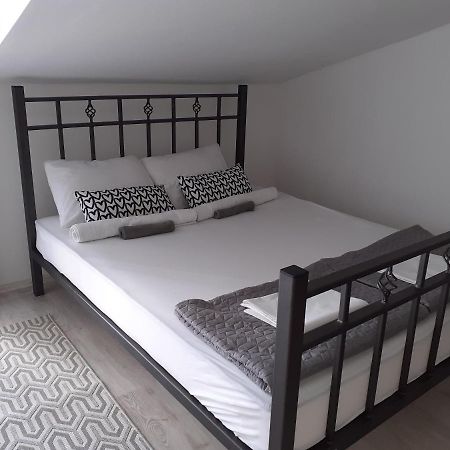 Flora Novi Sad Apartment Luaran gambar