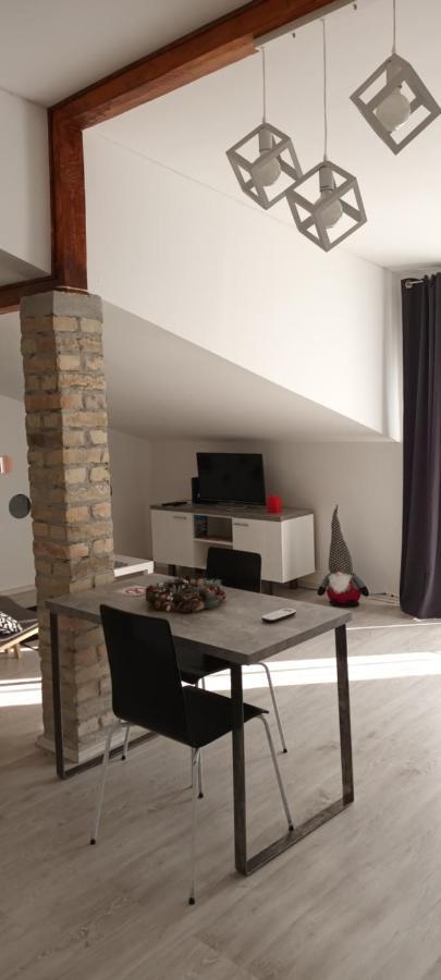 Flora Novi Sad Apartment Luaran gambar